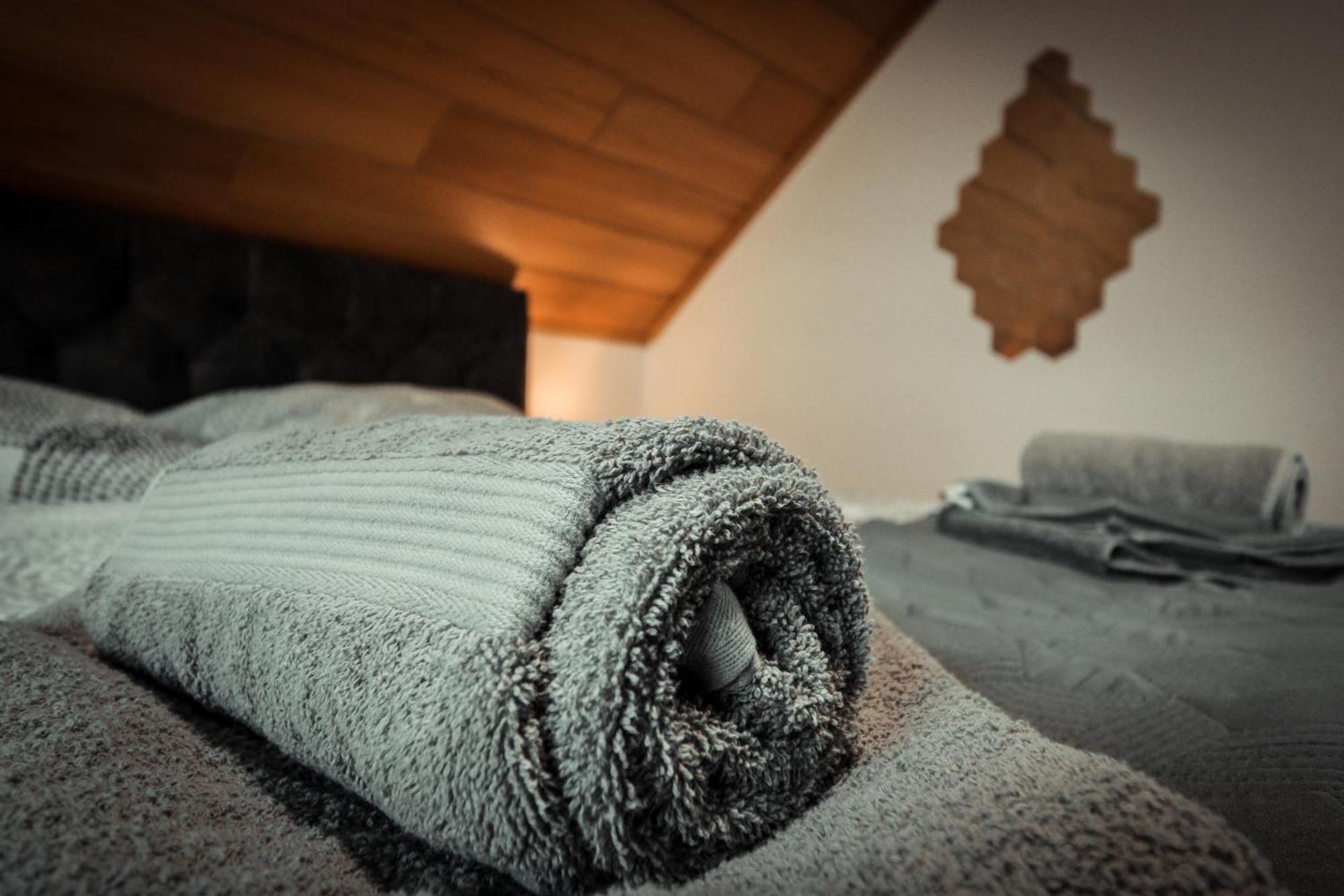 Stilvolle Wellness-Ferienwohnung In Neef Whirlpool, Sauna, Grill, Fitness, Billard & Moselblick Zewnętrze zdjęcie
